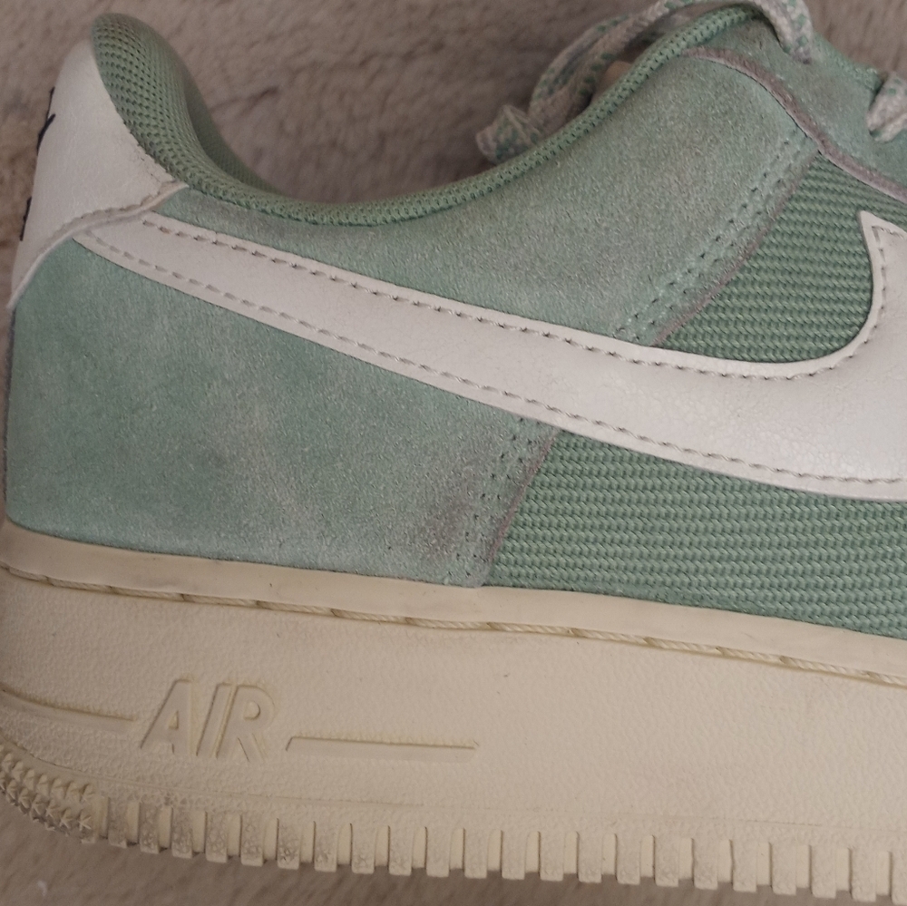 Nike Classic Air Force 1 '07 LV8 Certified Fresh 2022 Release Enamel Green Sail - Picture 7 of 12